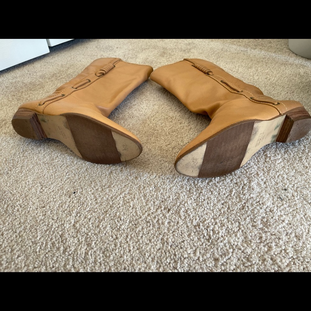 Boots - Picture 5 of 6
